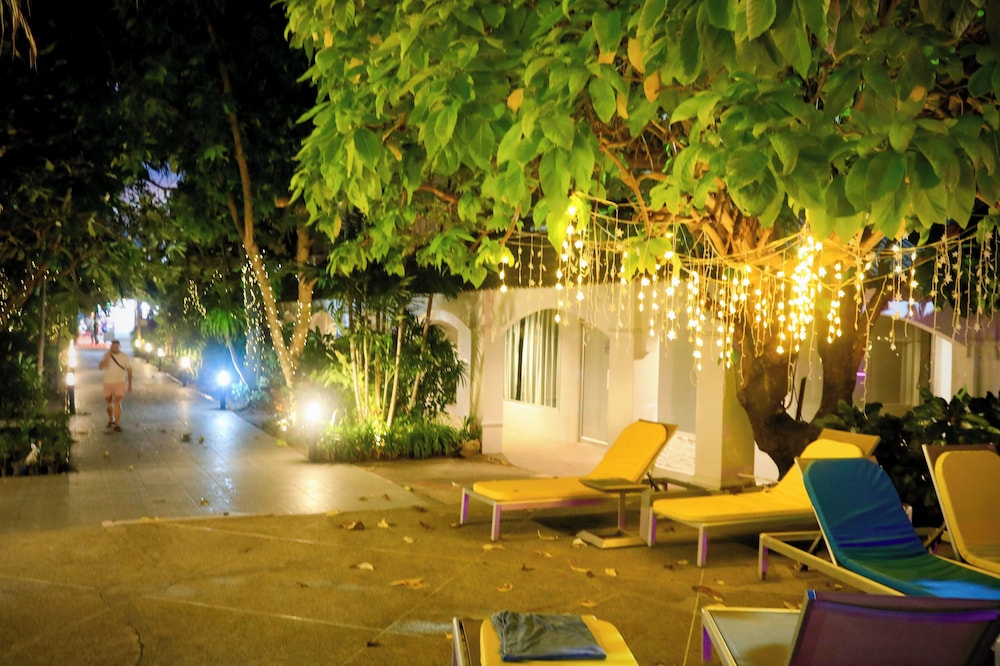 Pooh Beach Resort and Spa 51/57