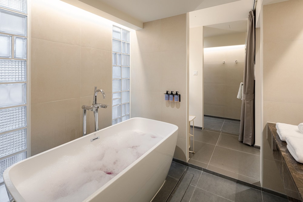 YANH Ratchawat hotel 44/50