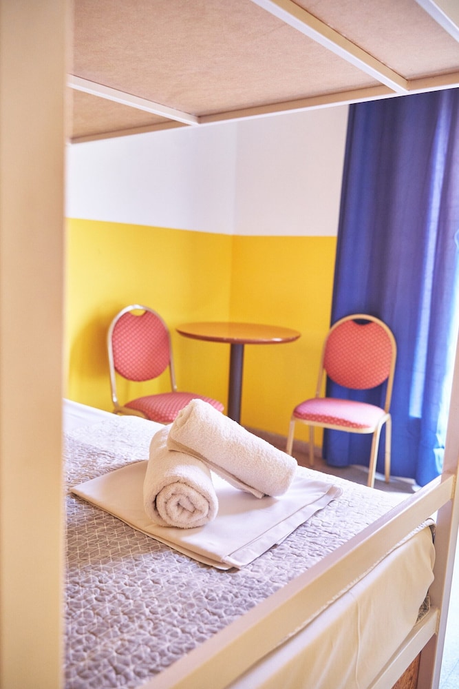 Loft Hostal 10/50