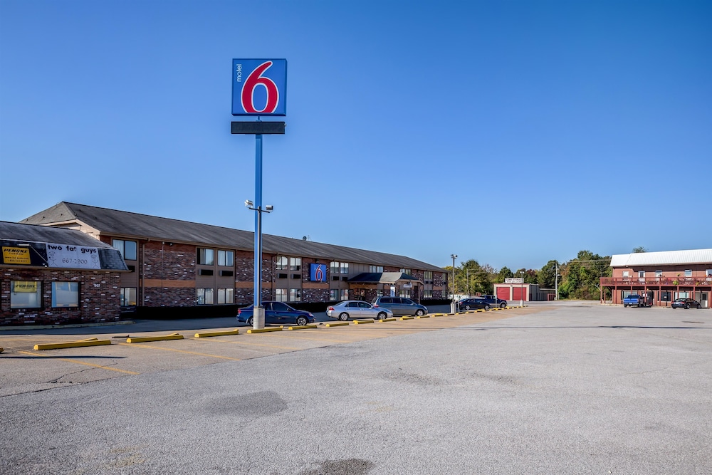 Motel6 Troy, IL in TROY - IL
