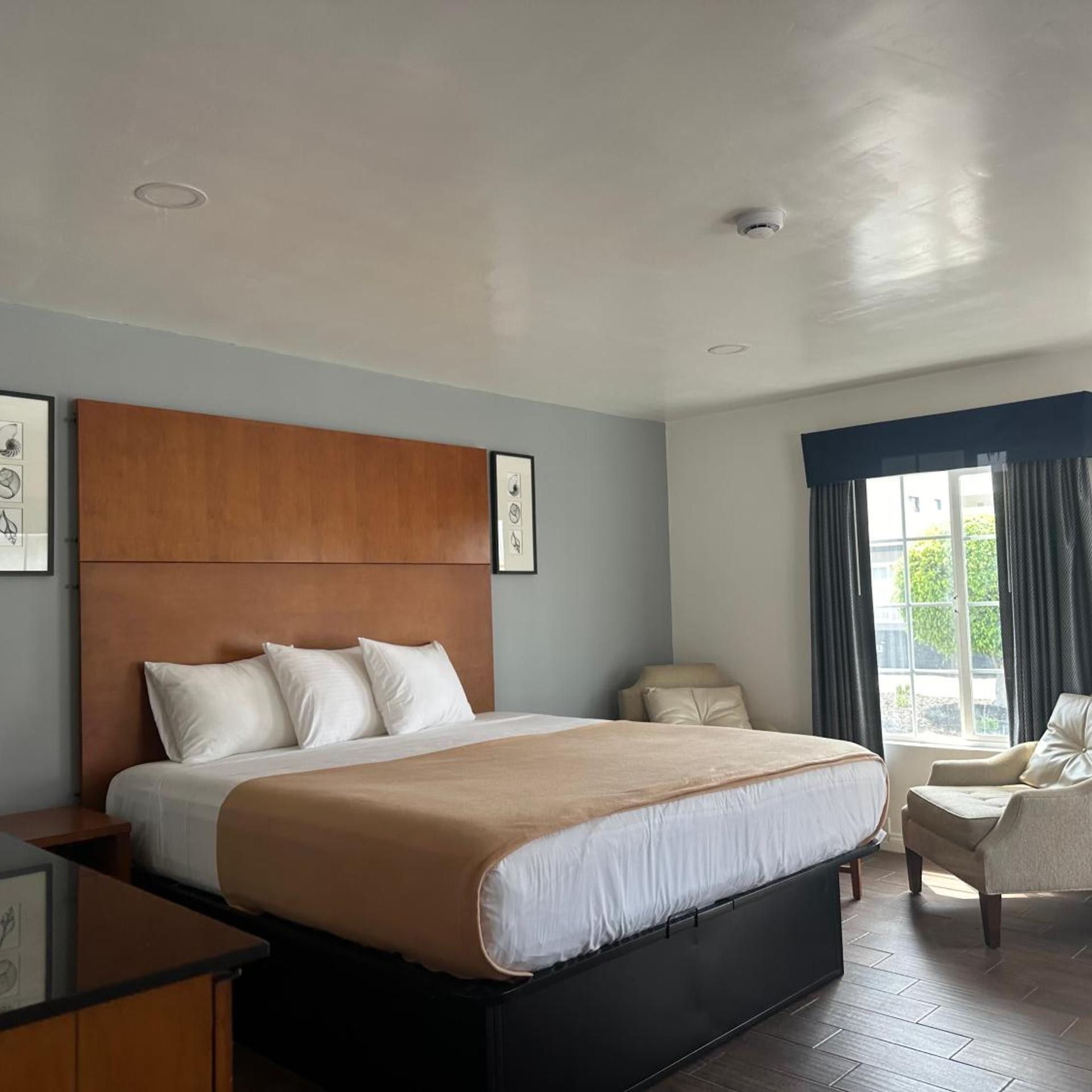 Oceanside Inn and Suites 5/10