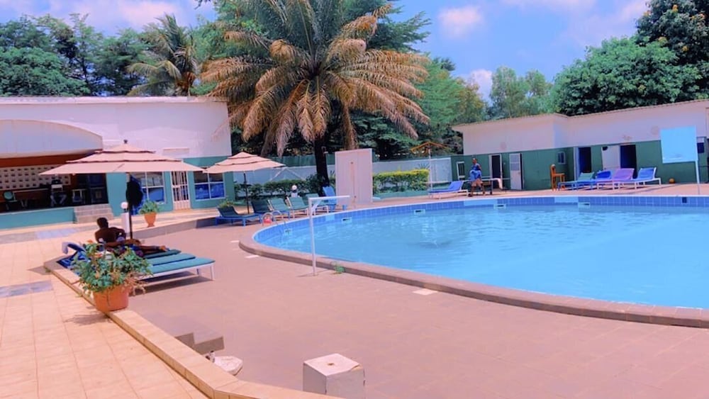 Mansea Beach Hotel 62/65