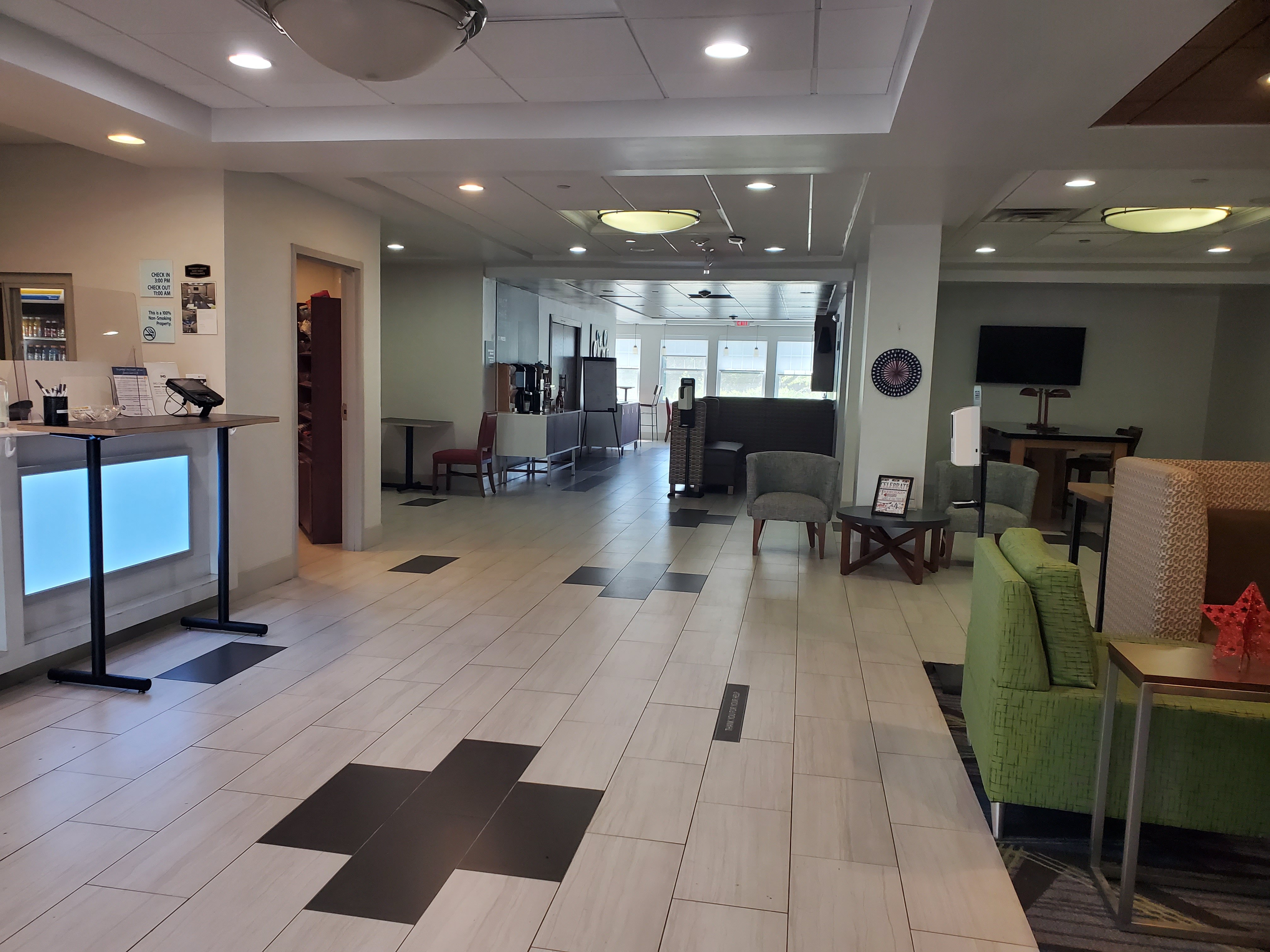 Holiday Inn Express Hotel And Suites Rochester 32/55