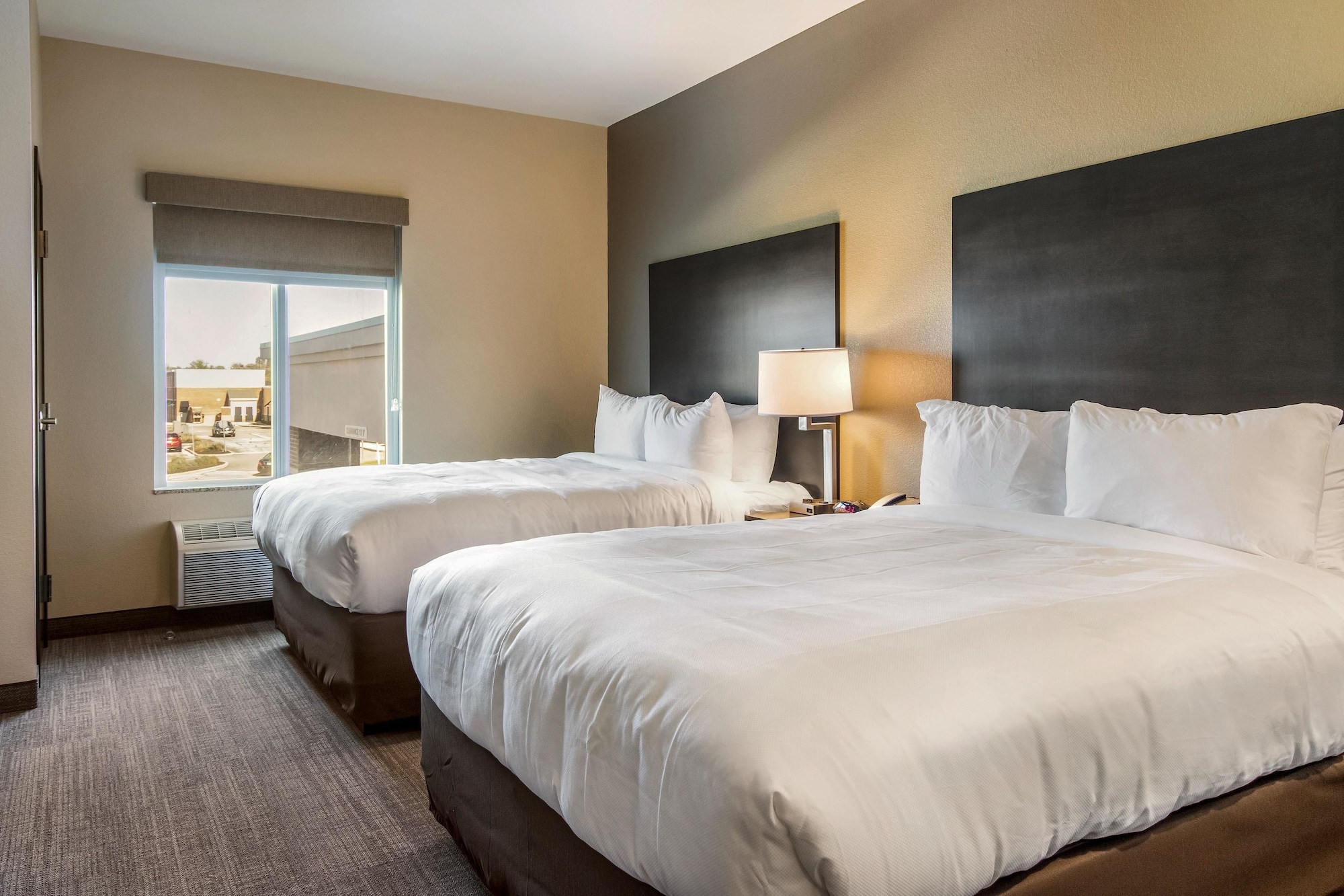 Suite, 2 Queen Beds, Sofa