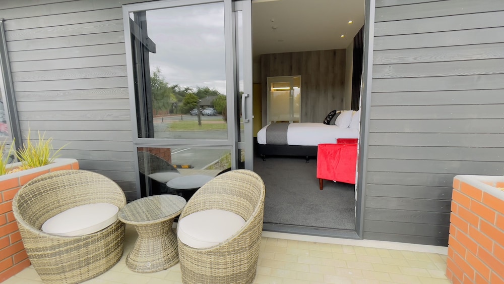 The Marlborough Riverside Hotel 32/48