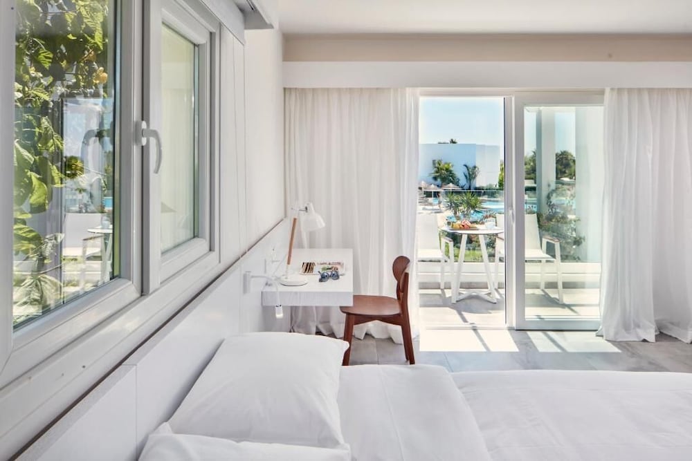 So Nice Club Resort 20/55
