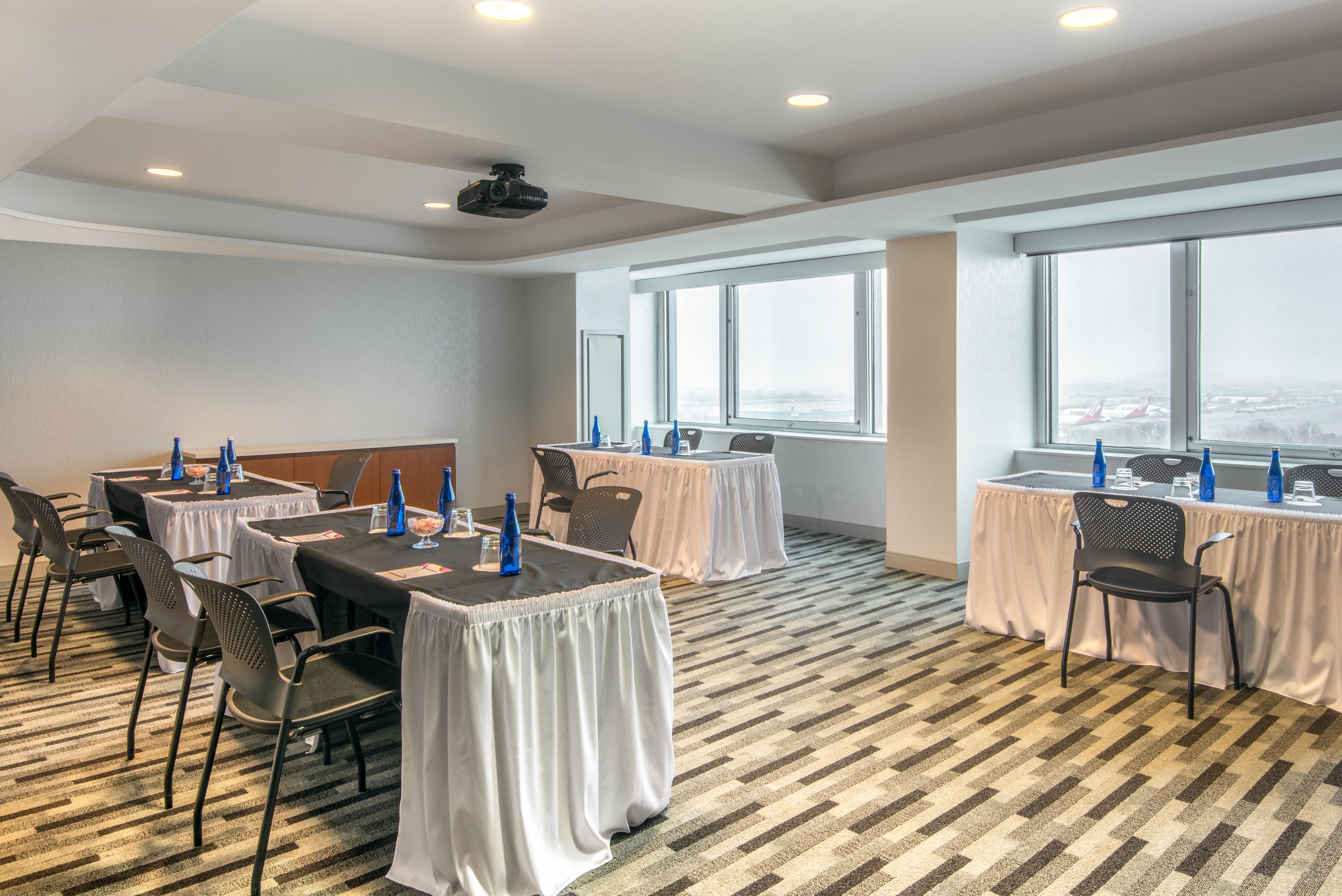 Crowne Plaza JFK Airport Hotel New York City 46/50