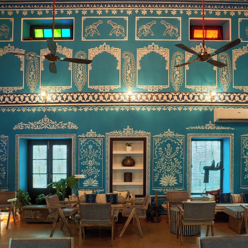 Bloom Boutique Udaipur (Lake Pichola) 9/50