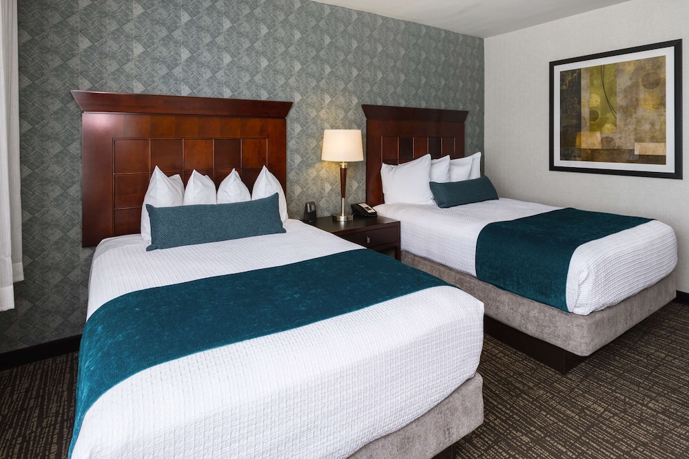Best Western Plus Carriage Inn 19/78