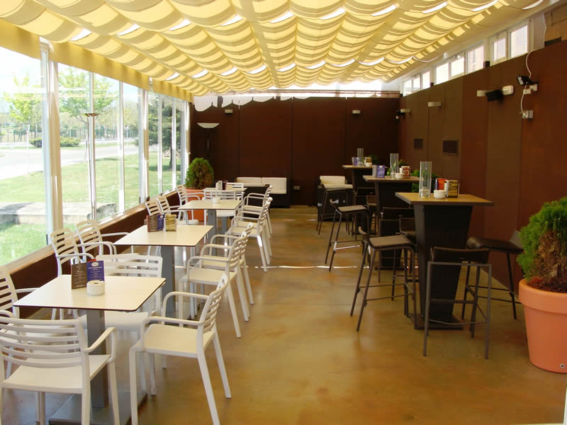 restaurant cafeteria