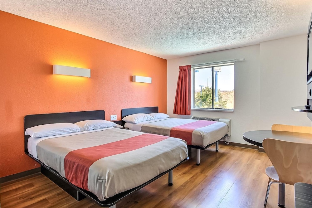 Motel6 Gilroy, CA 29/56