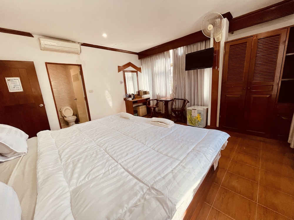 Centre Point Patong 8/75