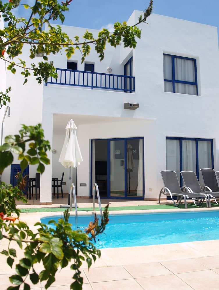 Villas Puerto Rubicon 5/71