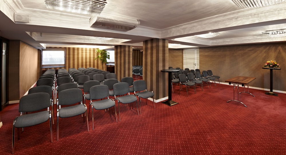 M Hotel Sosnowiec 26/43