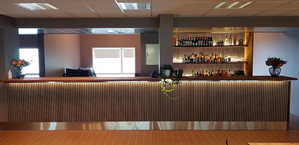 Hotel Bifrost 7/50