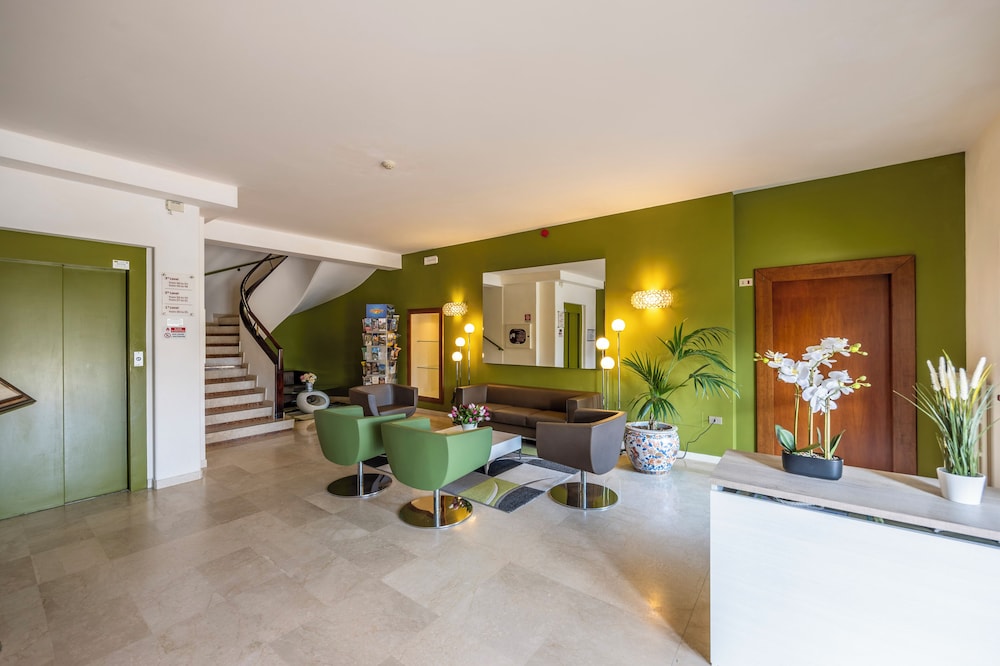 Hotel Ideal 8/49
