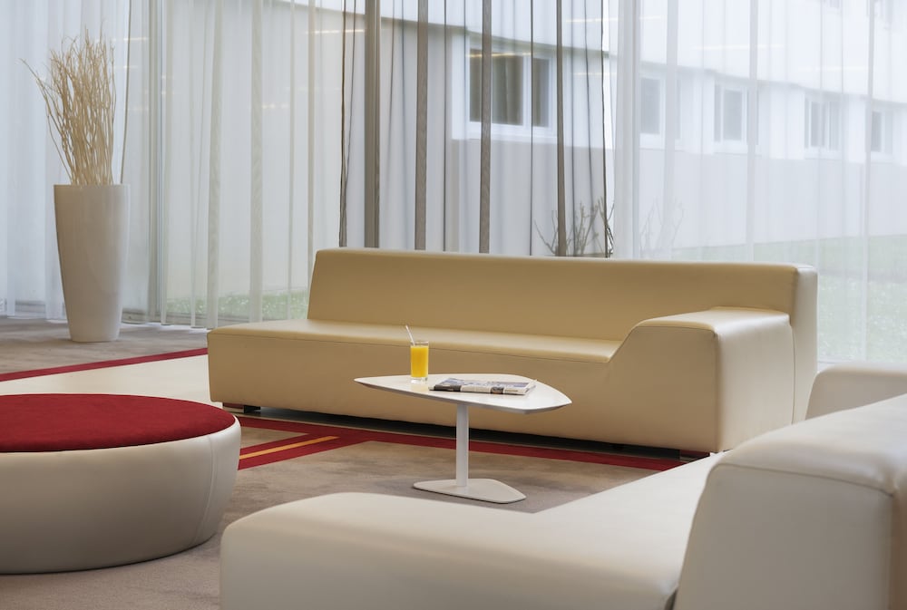 Hotel Mercure Paris Le Bourget 63/74