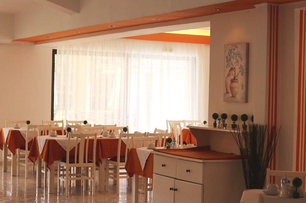 Pegasus Hotel 28/42
