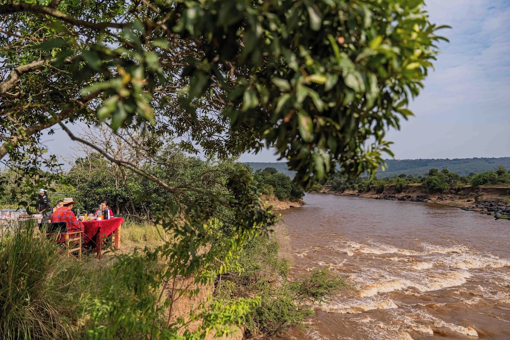 ROYAL MARA SAFARI LODGE 25/33