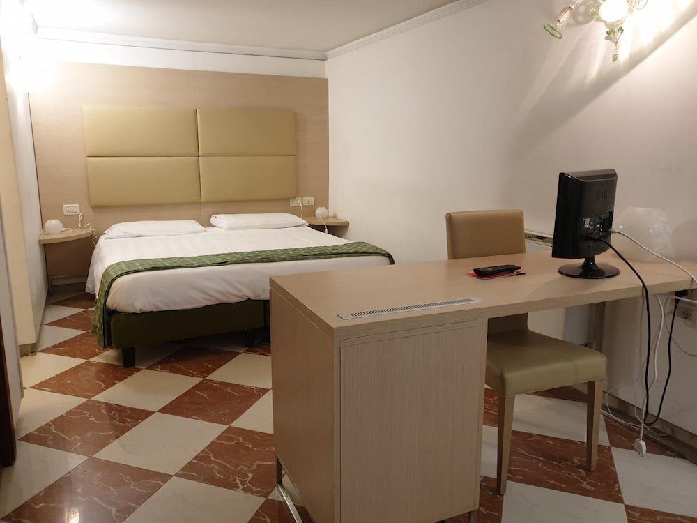 Hotel Villa Cipro 51/62