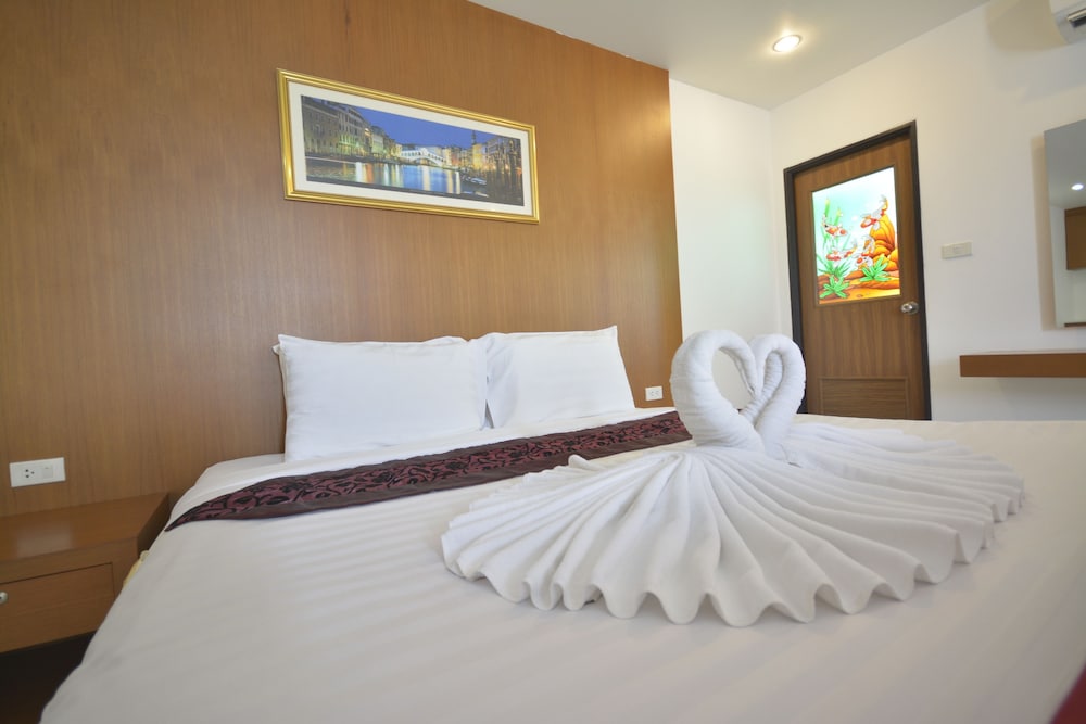 The Patong Center Hotel 16/40