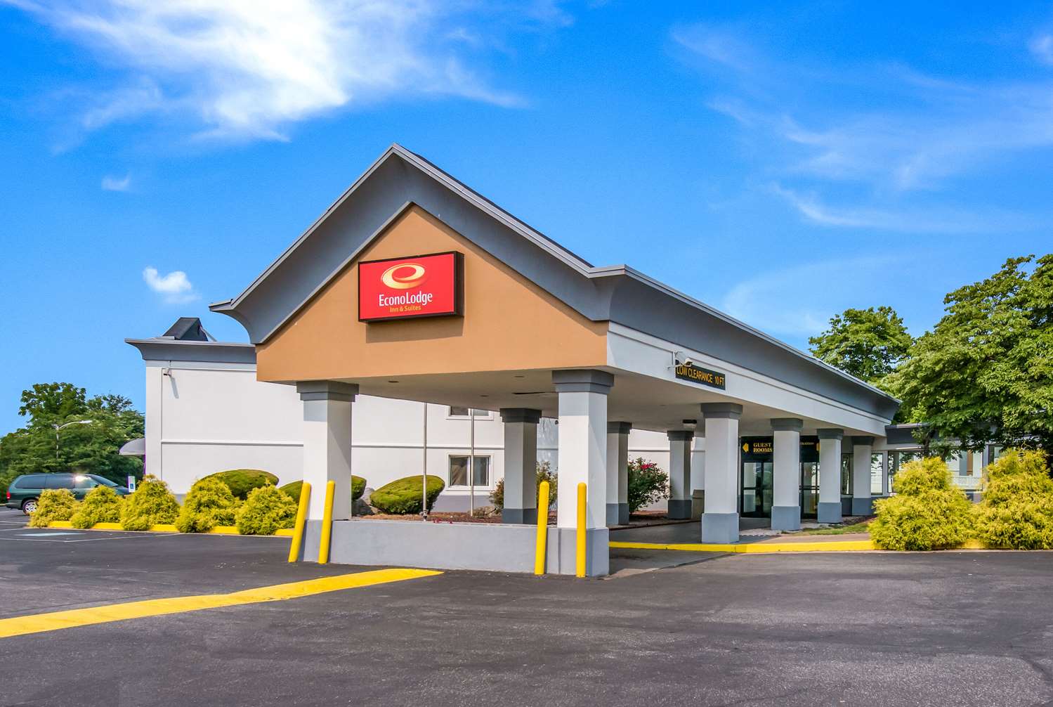 Econo Lodge Inn & Suites Chambersburg Central 26/27