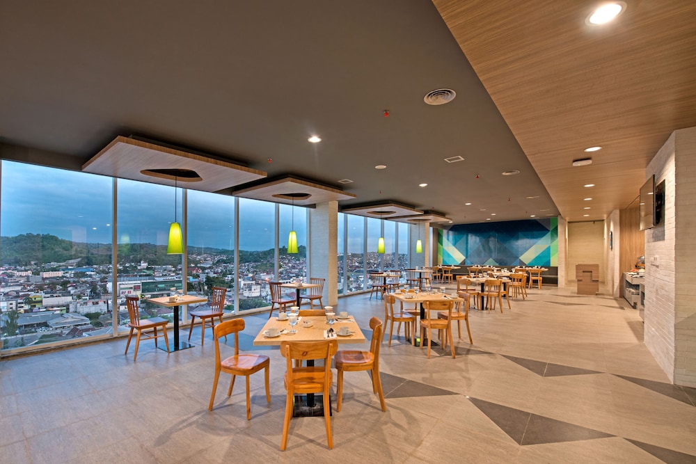 Arte Hotel Bandar Lampung 37/48