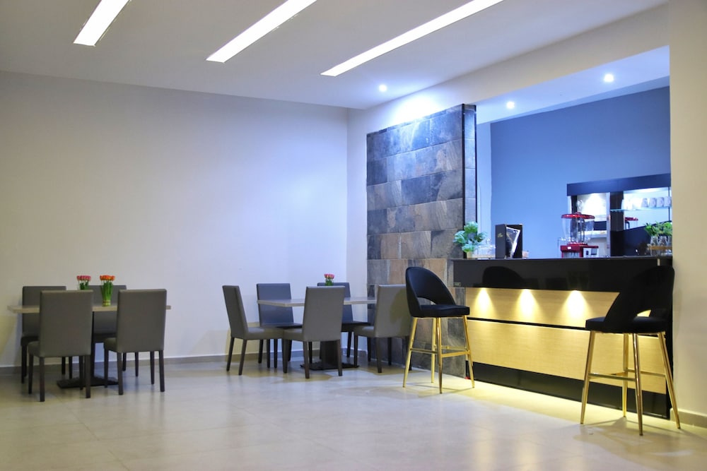 Hotel Royal Elisa 37/48