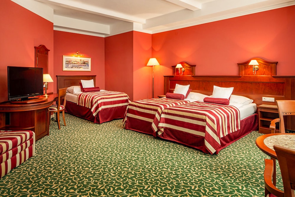Hotel Imperial 7/41