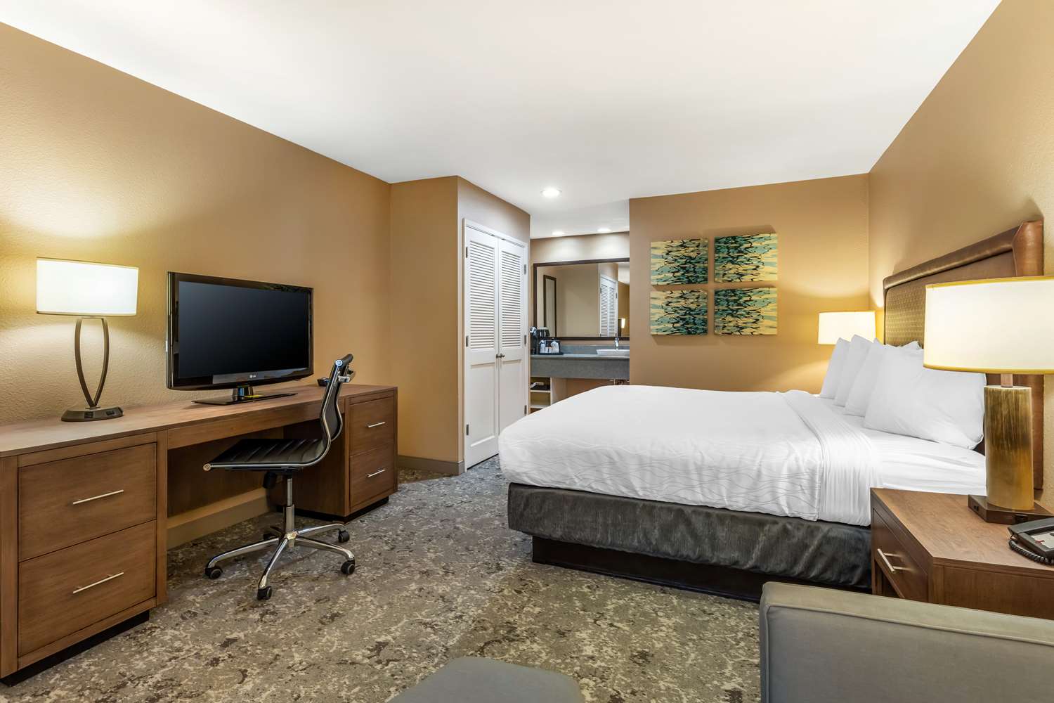 Best Western Plus Inn Scotts Valley 10/26