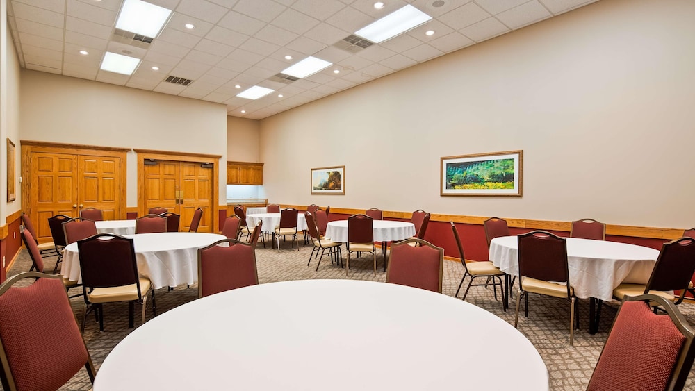 Osage Creek Lodge 27/33