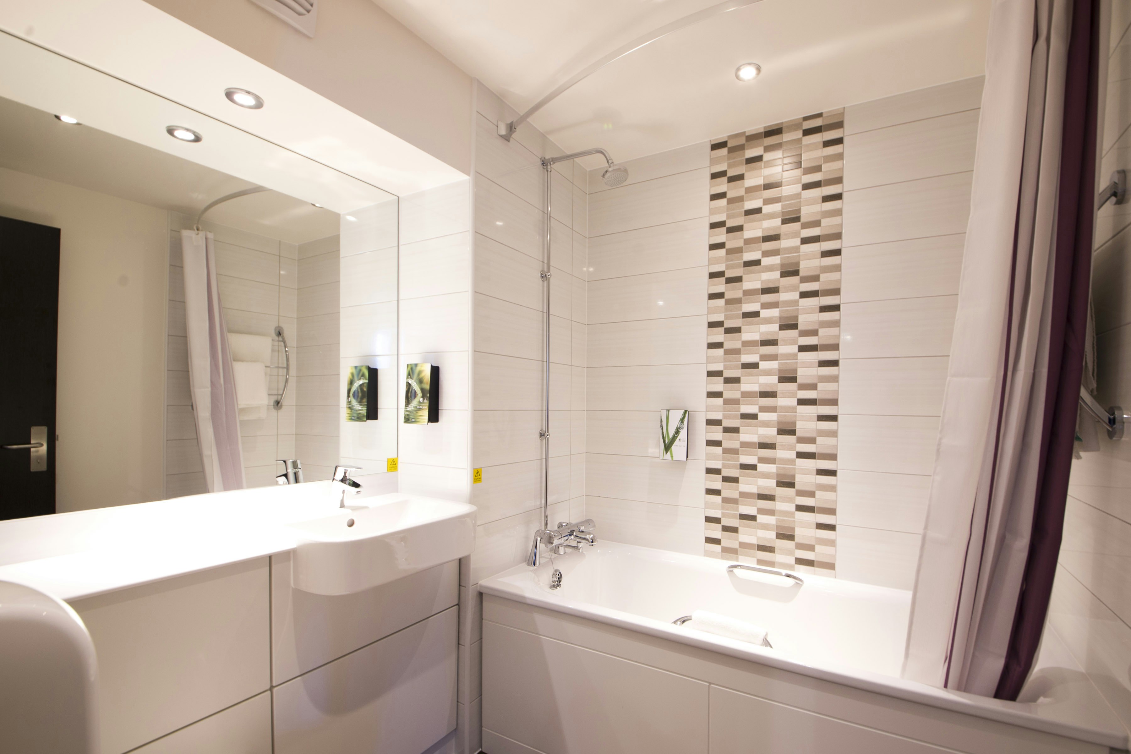 Premier Inn Edinburgh City Centre Royal Mile 37/37
