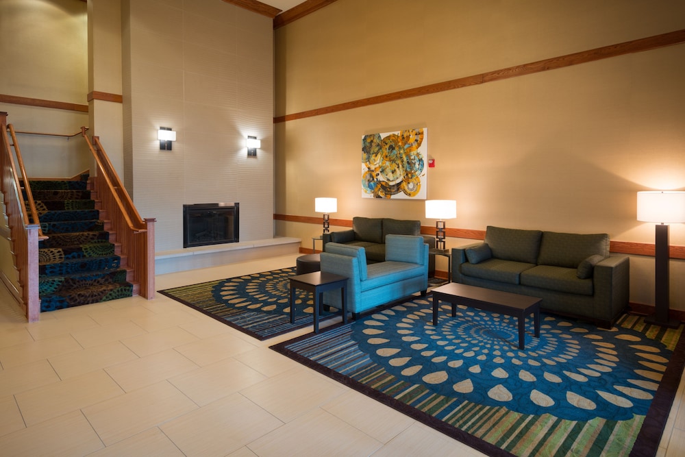 Holiday Inn Express Suites Chicago West Roselle 18/50
