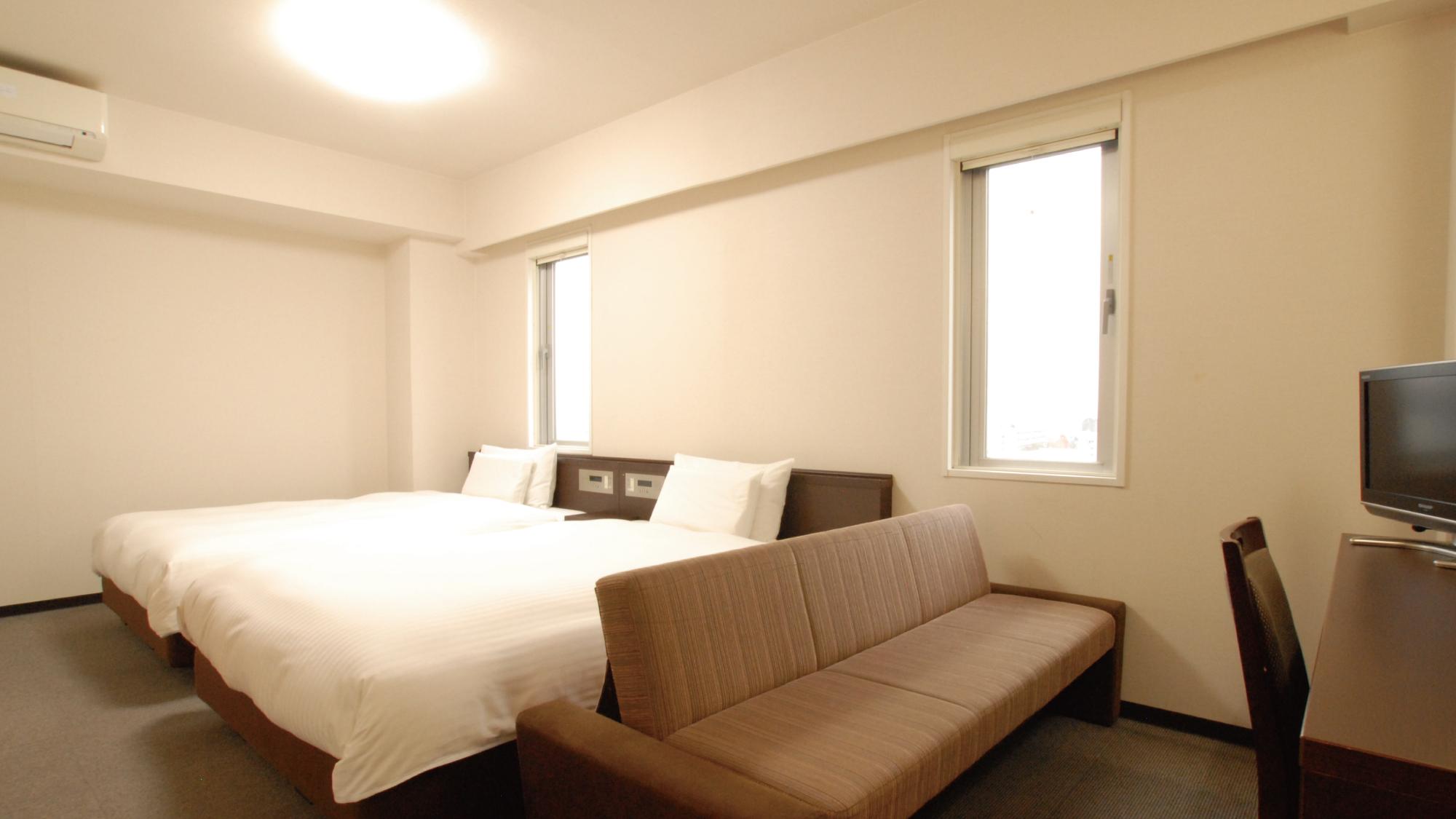 Tower, Deluxe, Twin Beds, Bathtub