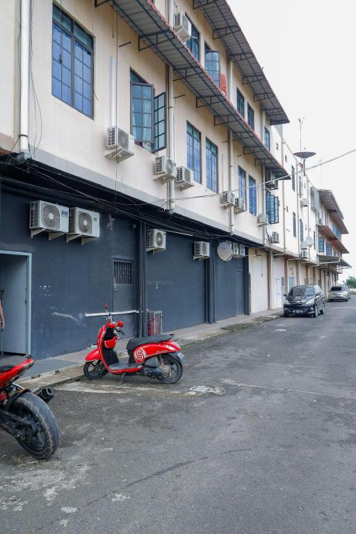 Reddoorz Plus Near Batam City Square 21/29