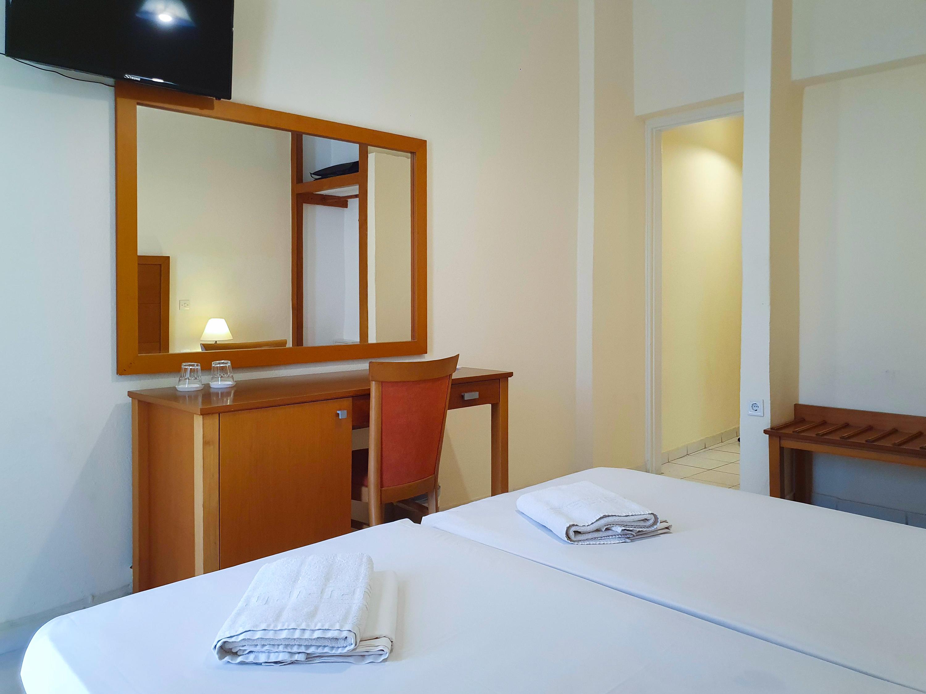 Room, Inland View, High Floor