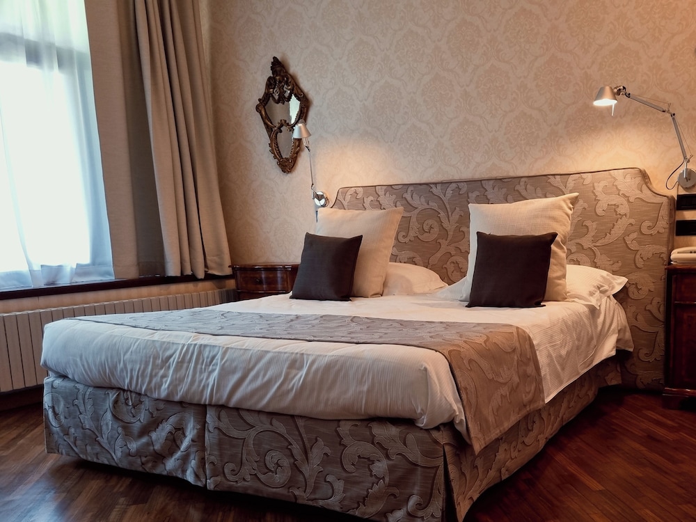 RELAIS DU SILENCE ALBERGO RELAIS I DUE ROCCOLI 4/50