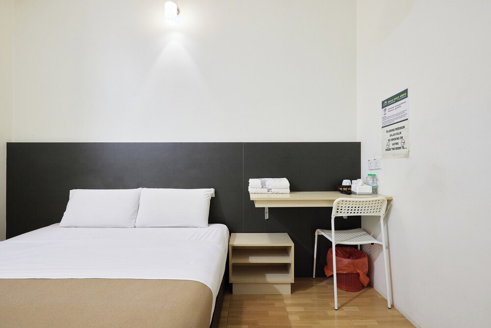 Uncle Guesthouse Kuala Terengganu by ZUZU 35/62