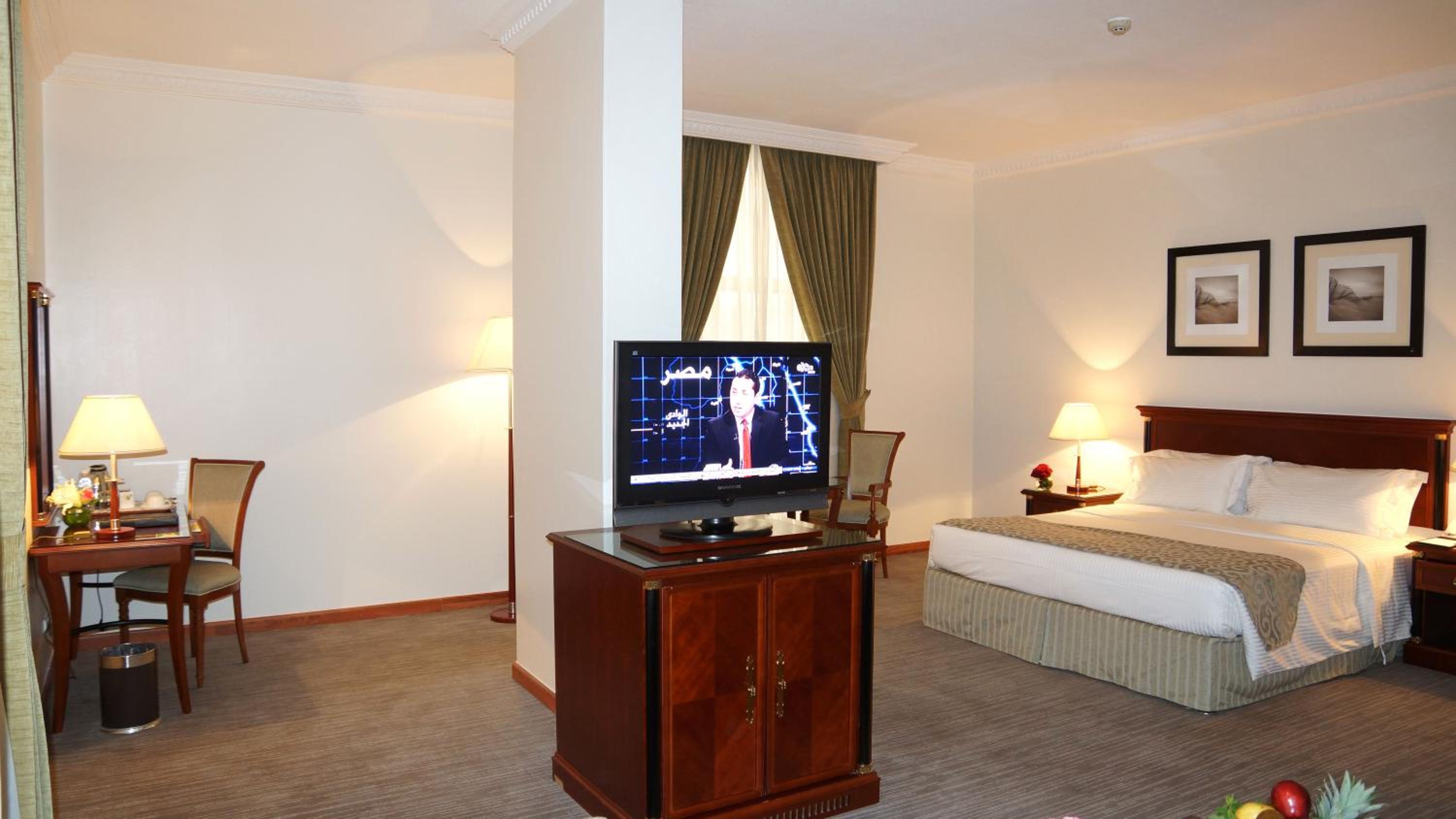 Junior Suite, King Bed, Hot Tub