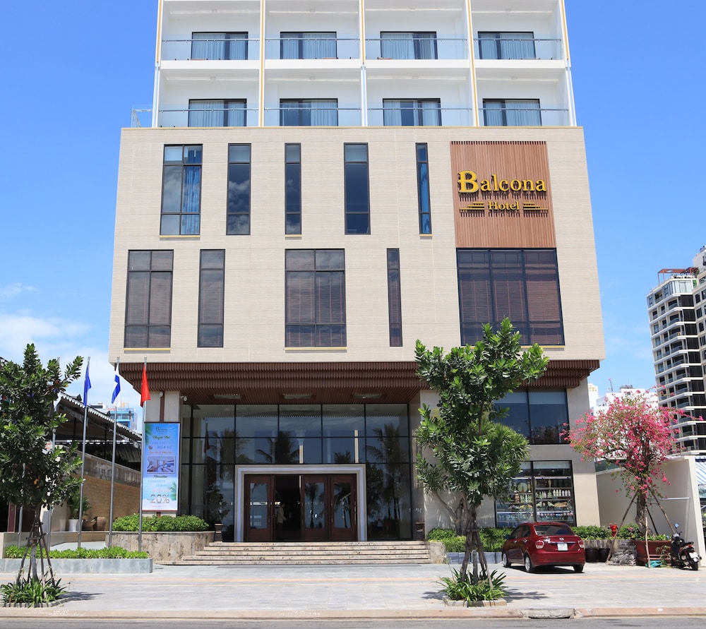 Balcona Hotel Da Nang 5/72