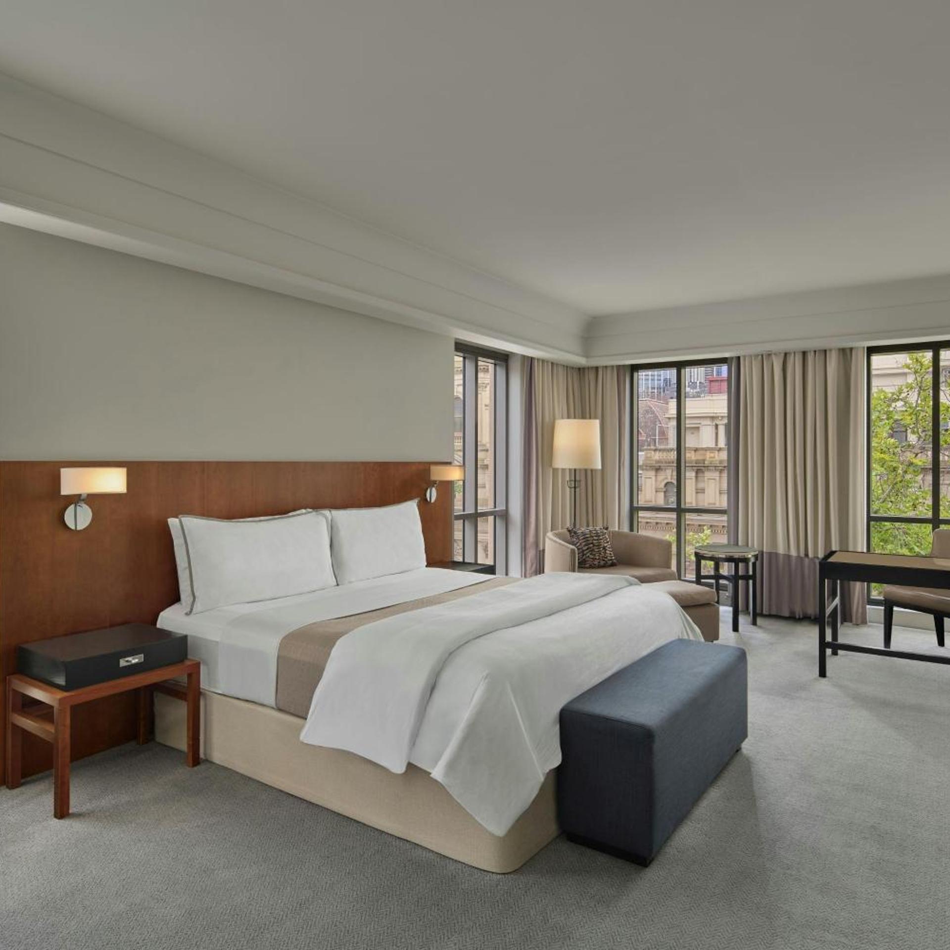 Deluxe, Studio, King Bed, City View, Hot Tub, Corner, Westin Melbourne 2/5