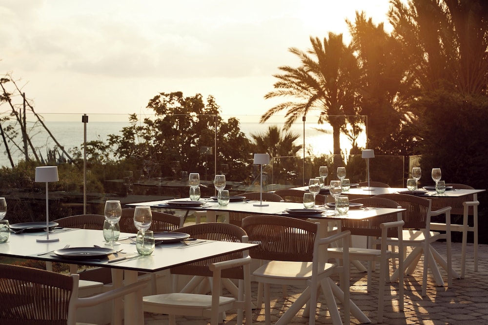 Mare Paphos 38/50