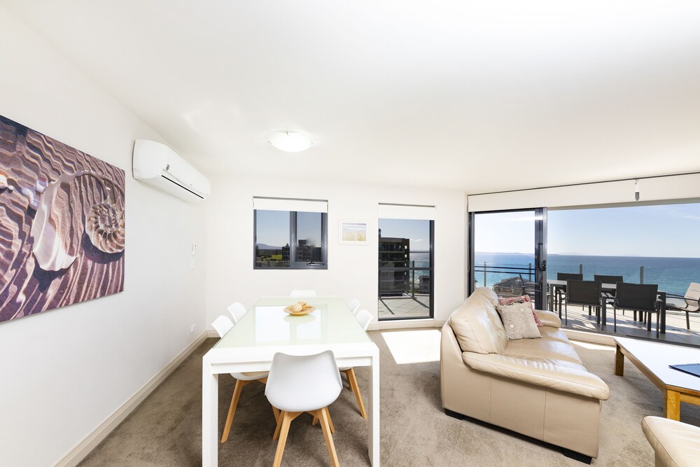 Sevan Apartments Forster 57/74