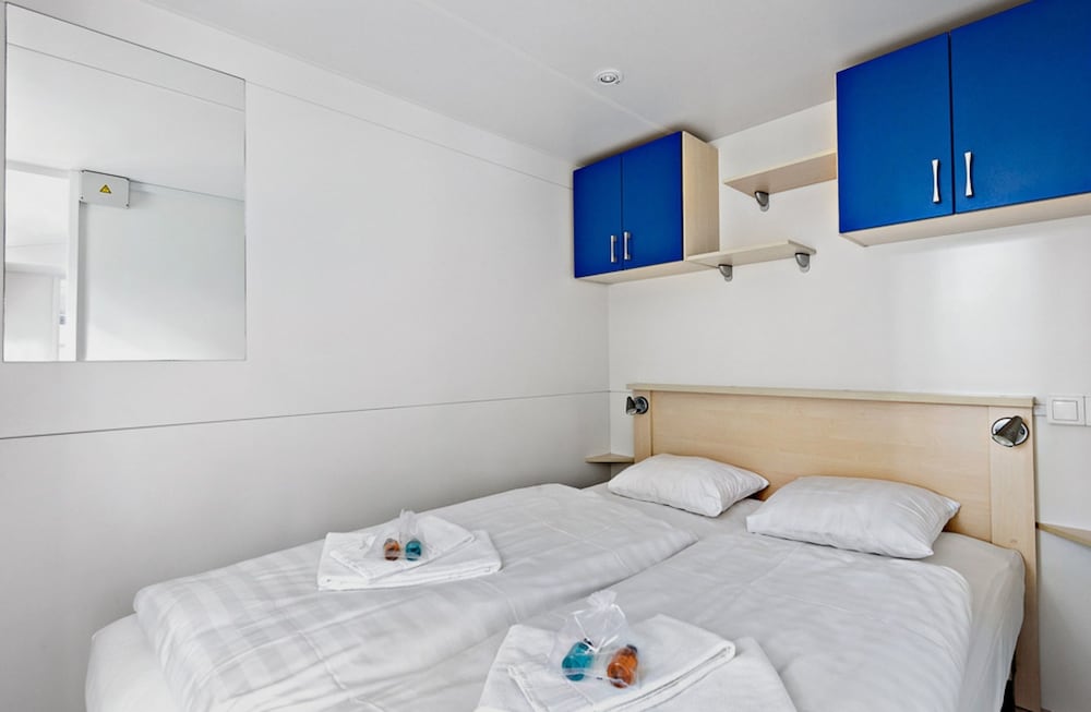 2 Bedrooms, Mobile Home, Double and Twin Beds