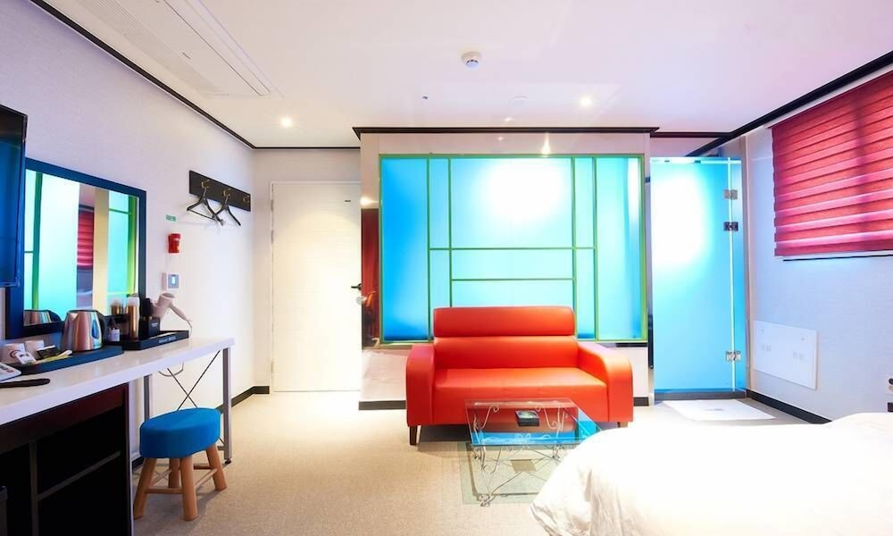Hermes Hotel 41/56