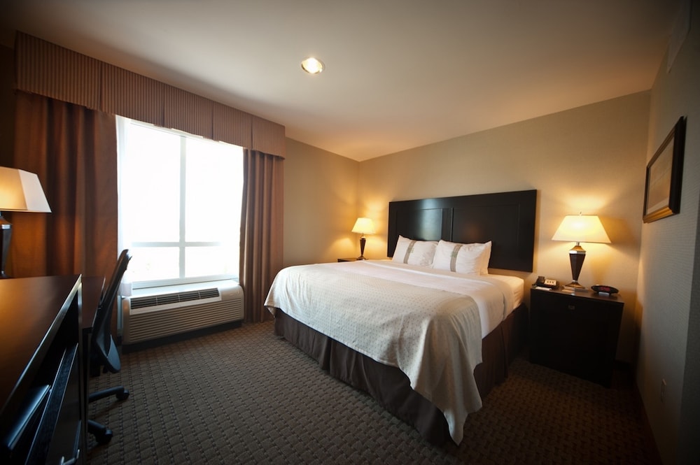 Hyatt House Bentonville / Rogers 16/44