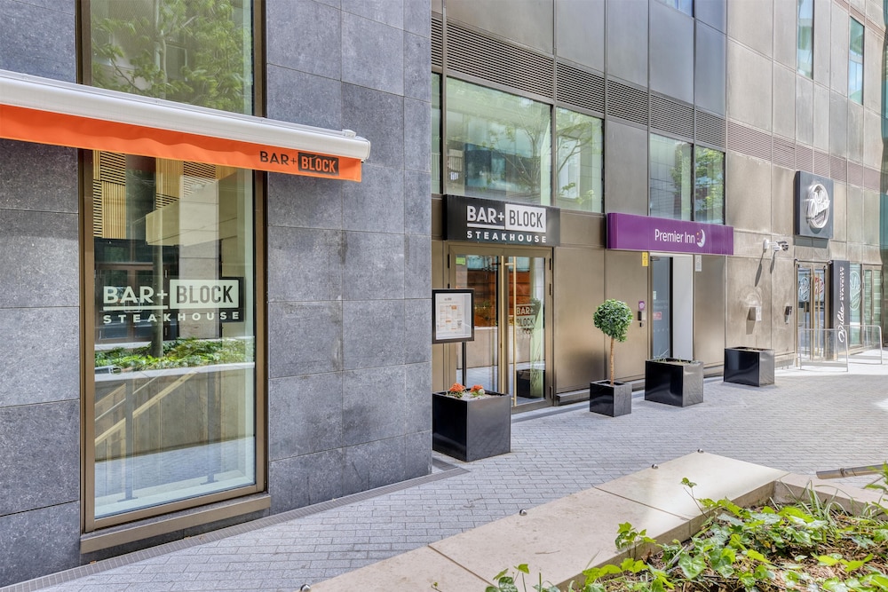 Premier Inn London Paddington (Paddington Basin) Hotel in LONDON