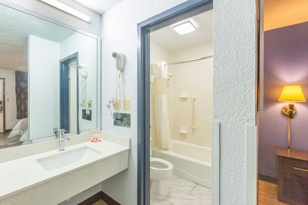 Hotel Baton Rouge Mid City 11/55