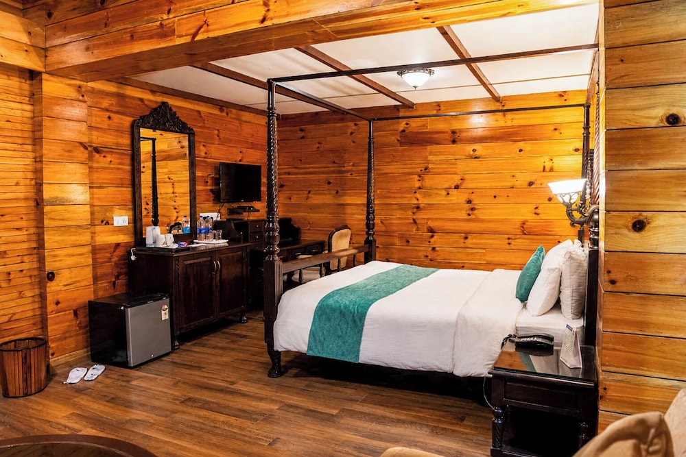 COTTAGE, 3 DOUBLE BEDS