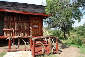 ROYAL MARA SAFARI LODGE 4/33